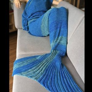 Crochet Stripe Pattern Mermaid Tail Blanket